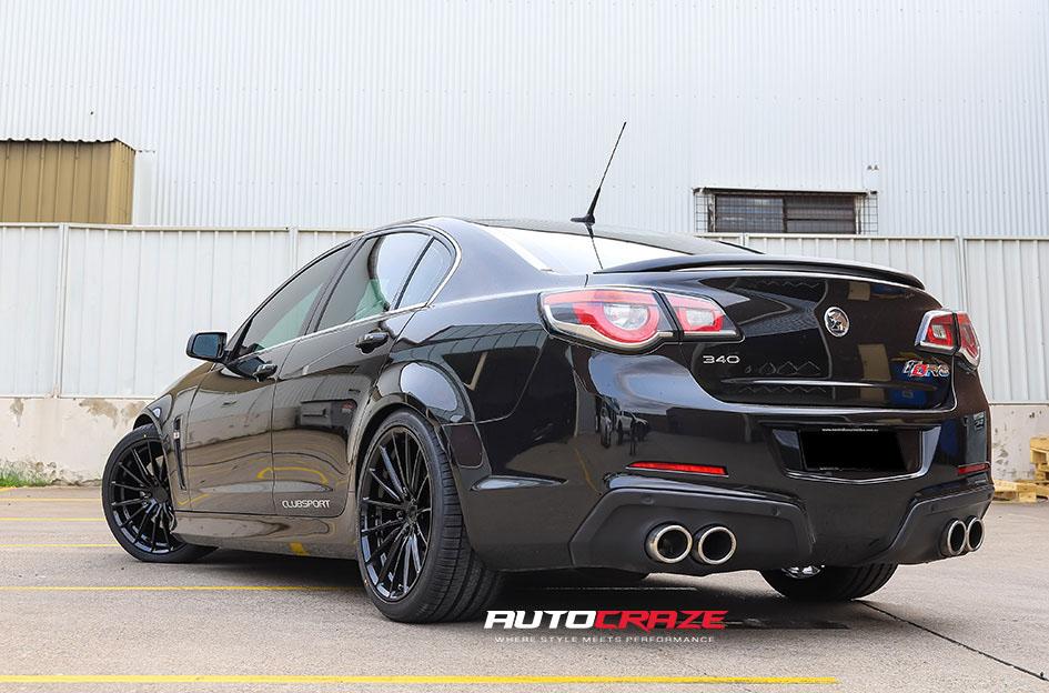 HOLDEN-COMMODORE-HSV-CLUBSPORT-R8-SF09-SATIN-BLACK